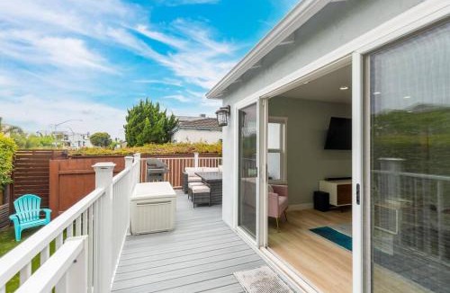 Crown Point House | Beach House In The Heart Of PB