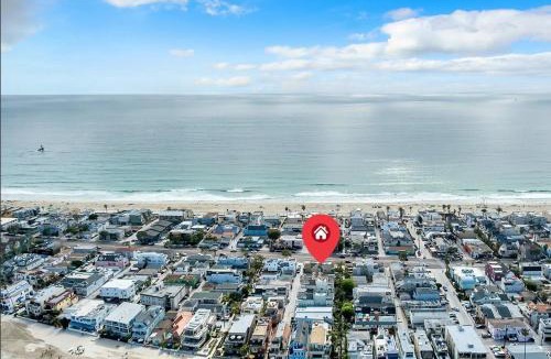 Mission Beach House | Beach Oasis - Rooftop, Steps2Sand and Water Views