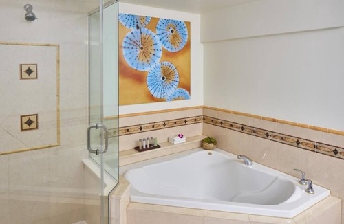 Pelican Bay Resort | Beach Resort Stay Perfect for Romantic Getaways | Scenic Sunset at Your Room