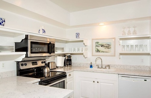 Carlsbad Village House | Beachfront in the Heart of Carlsbad Village - BBQ, hot tub, walk to everything!