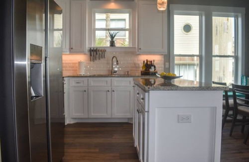 Spanish Grant House | BEACHFRONT! TEN STEPS TO BEACH SAND! PERFECT BEACH VACATION!