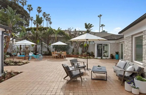 Lower Hermosa House | Beachfront Windansea Escape ideal for families