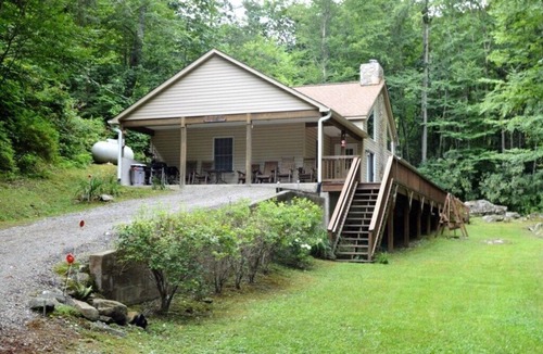 Maggie Valley House | Bear Paw Falls - Home with 50 ft. Creekfront View