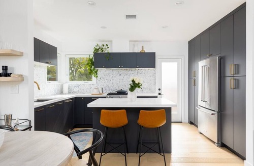 Mar Vista House | Beautiful 3 bedroom home with Spacious Yard in Mar Vistann