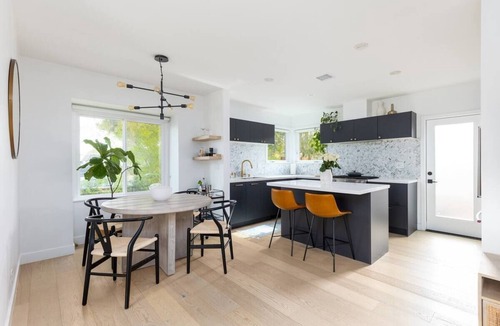 Mar Vista House | Beautiful 3 bedroom home with Spacious Yard in Mar Vistann