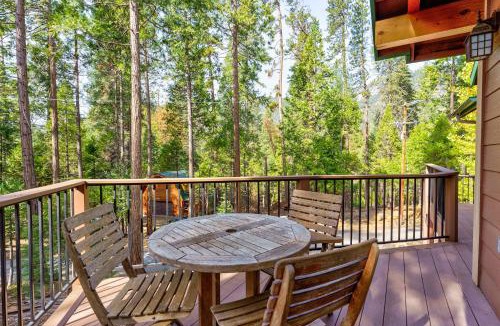 North Wawona House | Beautiful 3bd Sanctuary Inside Yosemite
