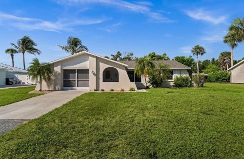 South Venice House | Beautiful, Accessible Venice Home near the beach and Historic Venice Downtown