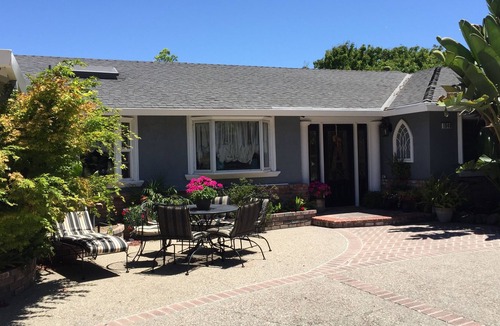 East Palo Alto House | BEAUTIFUL AND SPACIOUS SILICON VALLEY HOME