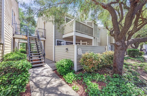 San Ramon Condo | Beautiful, Bright and Airy Fully Furnished Condo in San Ramon, CA