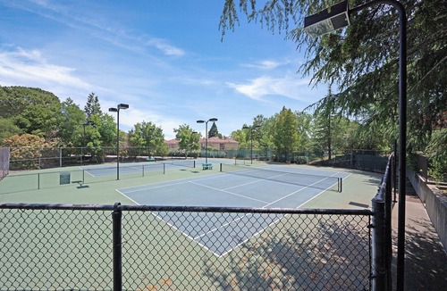 San Ramon Condo | Beautiful, Bright and Airy Fully Furnished Condo in San Ramon, CA