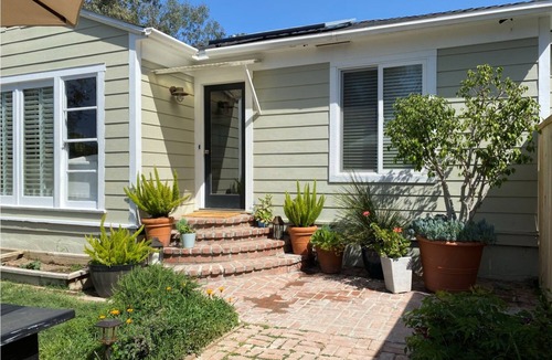 Middletown House | Beautiful Canyon Cottage on a huge private lot
