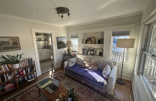 Elysian Heights Cottage | Beautiful Cottage in Echo Park Los Angeles .