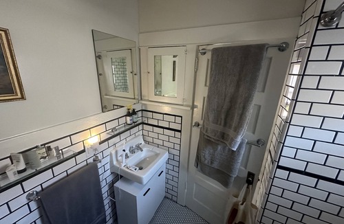 Elysian Heights Cottage | Beautiful Cottage in Echo Park Los Angeles .