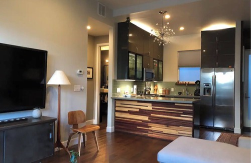 Eureka Valley Cottage | Beautiful Cottage, hot tub, in great neighborhood