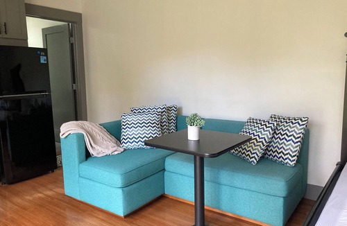 Glenview Apartment | Beautiful Oakland Hills Studio Apartment