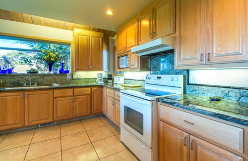 Sea Ranch House | Beautiful Oceanfront Home with a Private Hot Tub, Bluff Views, & Shared Pool
