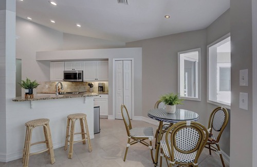 Crown Pointe House | Beautiful Updated Home, Private Pool, Minutes from Downtown 5th Ave & Beaches!