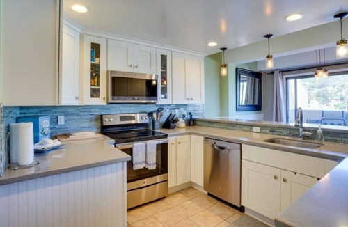 Avalon Condo | Beautiful views day and night!