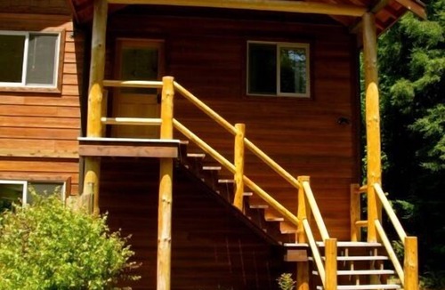 Butte Ski Chalet | Beautiful, Warm & Welcoming-Redwoods, River, Beaches includes Hot tub