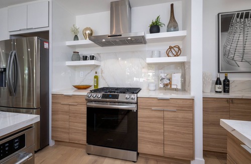 Mid City House | Beautifully Modern Home 5 min from Beverly Hills
