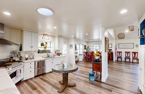 Riebli-Wallace Neighborhood Group Hotel | Beautifully renovated working ranch with pool, game tables, fireplaces, & AC