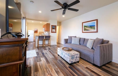 Cayucos House | Beautifully Restored Family Bunk Suite, close to Downtown Cayucos, sleeps 5