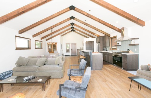 Kings Beach House | Beaver Lake View- Hot Tub, Wood Fireplace, Dog Ok. Close to Northstar