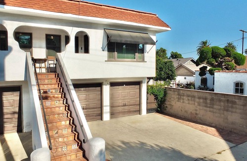 Belmont Heights Apartment | Belmont Boutique Apartment – Chic and Cozy Getaway Under 1 Mile from Beach!