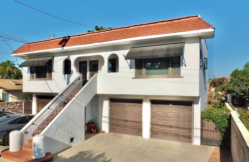 Belmont Heights Apartment | Belmont Boutique Apartment – Chic and Cozy Getaway Under 1 Mile from Beach!