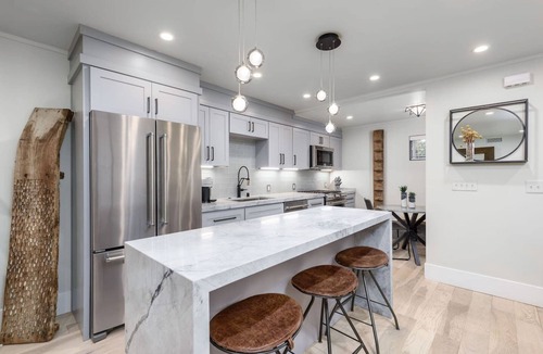 Midtown Sacramento Apartment | Bespoke 1 Bedroom - Private Patio & Fire Pit