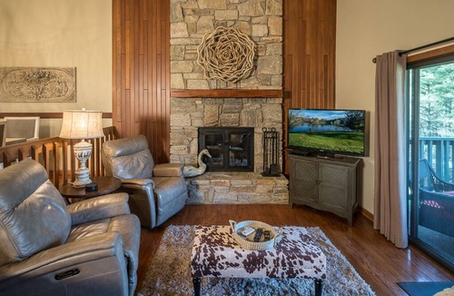 Blowing Rock Condo | Best at Chetola 3BR Condo w/access to Heated Indoor Pool & Fitness Center