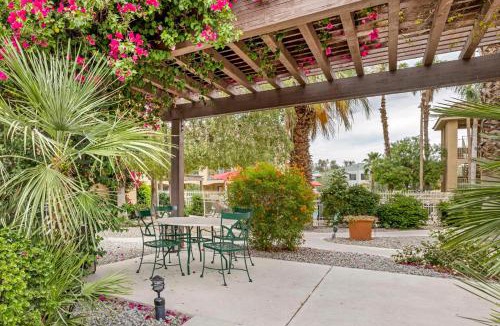 Palm Desert Hotel | Best Western Plus Palm Desert Resort
