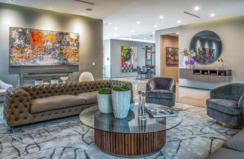 The Flats Villa | Beverly Hills Majestic Modern Mansion