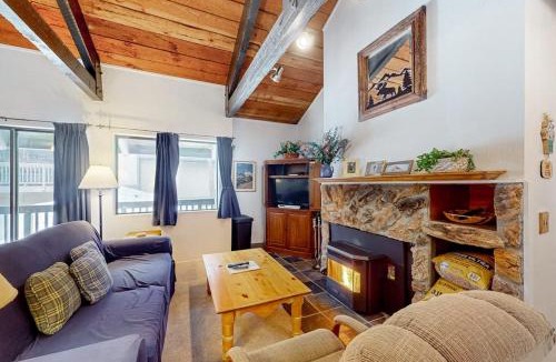 Majestic Pines Apartment | Bigwood 54 K