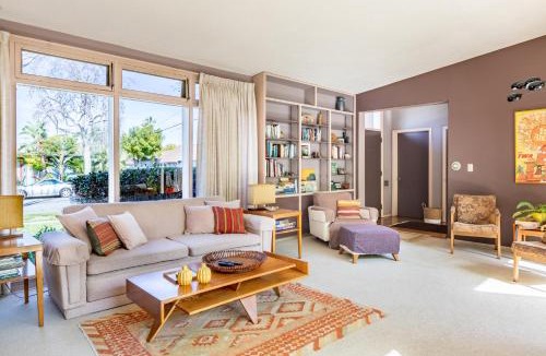 Bixby Knolls House | Bixby Beauty 50s Mod Long Beach