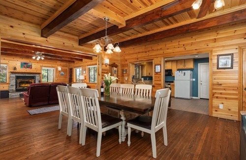 Big Creek Cabin | Black Diamond | Pet Friendly+Near China Peak!