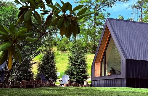 Balsam Grove Cabin | Blissful A-Frame Retreat near Pisgah National Forest in North Carolina