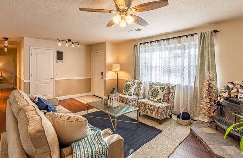Oakhurst House | Blue Haven Ranchhouse-8 Miles from Bass Lake