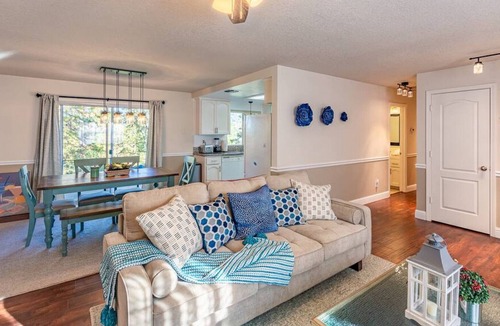 Oakhurst House | Blue Haven Ranchhouse-8 Miles from Bass Lake