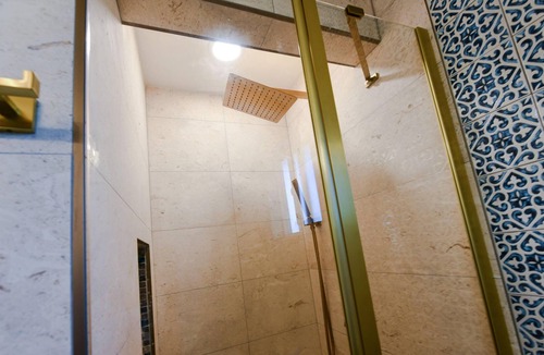 San Jose House | Blue Studio: Private Bath, Cozy Charm