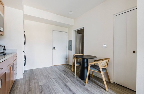 South Berkeley Apartment | Blueground | Berkeley, AC, w/d, nr UC Berkeley