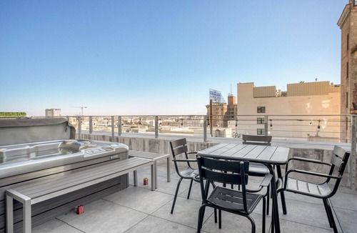 Historic Core Apartment | Blueground | Historic Core, pool, nr The Bradbury Building
