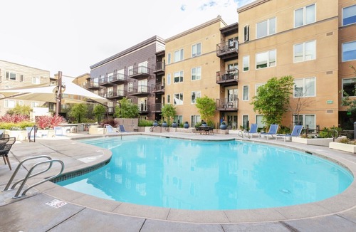 Mountain View Apartment | Blueground | Mountain View 1bd apartment