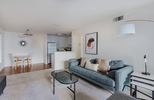 Sunnyvale Apartment | Blueground | Sunnyvale 1bd apartment