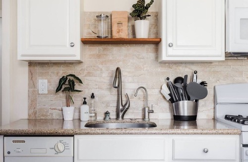 Santa Barbara House | Boho Bungalow Retreat: Spa, Ice Bath, Sauna, Tea Bar, Garden, Chickens, & Events