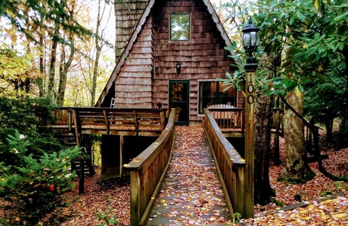 Charter Hills Ski Chalet | Book your FALL GETAWAY NOW!