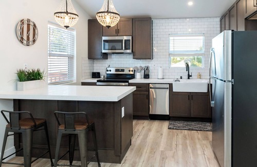 Carmichael Cottage | Brand New Charming 2-bedroom cottage in Fair Oaks
