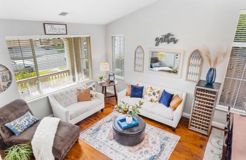 Windsor House | Brand New Listing – Windsor “Winetopia” Getaway