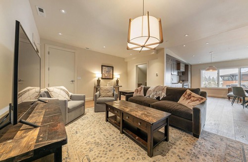 Truckee Condo | Brand New Top Floor Condo in Truckee