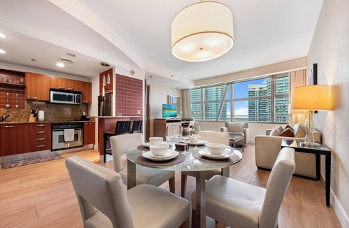 Brickell Apartment | Brickell Arch Apartment City Views & Free Parking by Palermo Home Miami